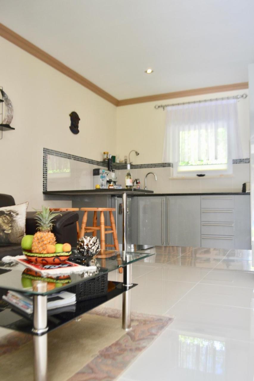 Grenadilla (Adults Only) Apartman Constantia Kültér fotó